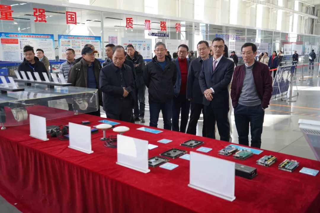 中電協(xié)會員參觀山東華力機電